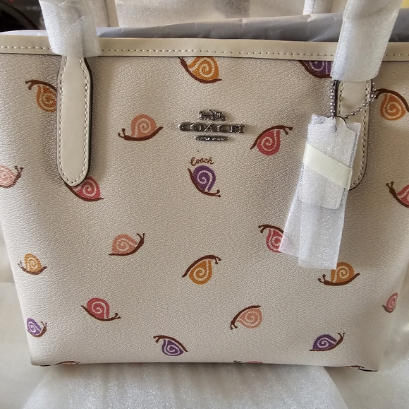 COACH tote with snail print - Picture 4 of 4